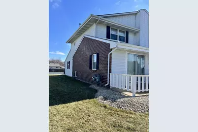 1452 Canyon Drive Drive #15, Janesville, WI 53546 - Photo 3