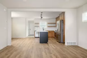 456 New Hampton Dr, Oregon, WI 53575 - Photo 5