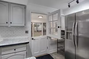 22 S Garfield Ave, Janesville, WI 53545 - Photo 9