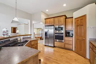 6784 Tartan Trail, Sun Prairie, WI 53590 - Photo 15