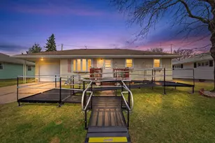 522 W Lincoln St, Waupun, WI 53963 - Photo 1