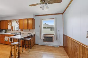 522 W Lincoln St, Waupun, WI 53963 - Photo 5