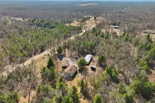 890 Gale Dr, Dell Prairie, WI 53965 - Photo 7