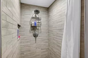 2422 Chamberlain Ave, Madison, WI 53726 - Photo 33