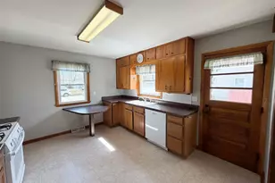 1534 S Osborne Ave, Janesville, WI 53546 - Photo 5