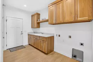 1146 Irene Ct, Waunakee, WI 53597 - Photo 35