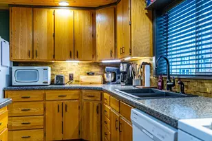 200 Garfield Ave, Reeseville, WI 53579 - Photo 11