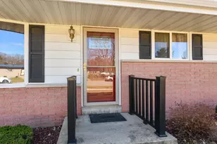 257 Mohawk Rd, Janesville, WI 53545 - Photo 5