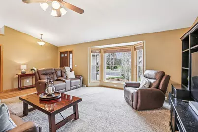 2188 Essex Drive, Sun Prairie, WI 53590 - Photo 7