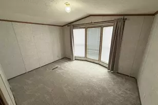 W211N11863 Hilltop Dr, Germantown, WI 53022 - Photo 7