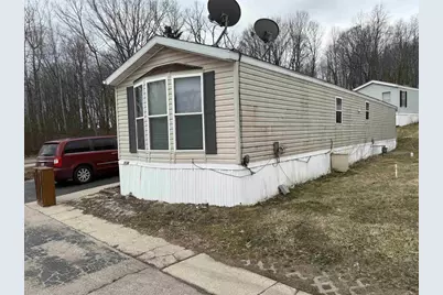 W211N11863 Hilltop Drive #D14, Germantown, WI 53022 - Photo 1