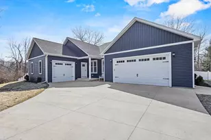 631 Fiddlehead Ct, Green Lake, WI 54941 - Photo 5