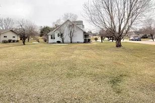 588 Ann Ct, Berlin, WI 54923 - Photo 15