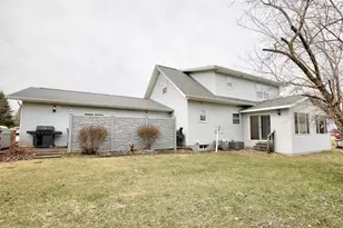 588 Ann Ct, Berlin, WI 54923 - Photo 11