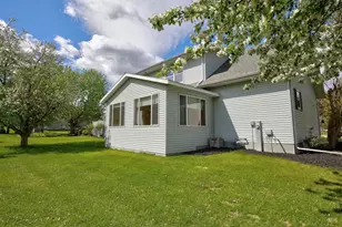 588 Ann Ct, Berlin, WI 54923 - Photo 7