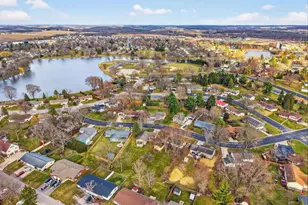 209 Midvale Dr, Marshall, WI 53559 - Photo 5