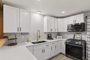 209 Midvale Dr, Marshall, WI 53559 - Photo 13