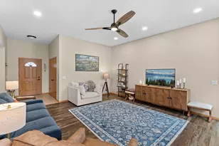 1422 Ridgeview Dr, Reedsburg, WI 53959 - Photo 7