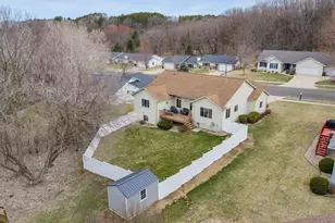 1422 Ridgeview Dr, Reedsburg, WI 53959 - Photo 39