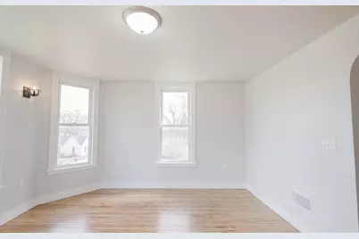 318 Maiden Street, Mineral Point, WI 53565 - Photo 11