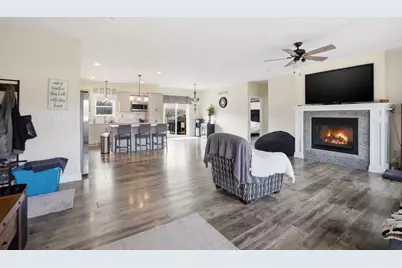 N7037 Hillside Court, Delavan, WI 53115 - Photo 5