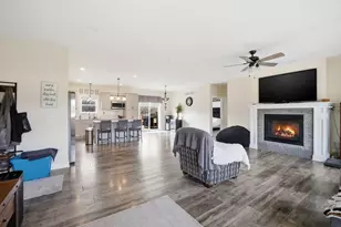 N7037 Hillside Ct, Delavan, WI 53115 - Photo 5