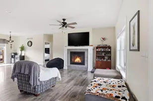 7037 N Hillside Ct, Delavan, WI 53115 - Photo 9
