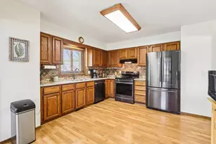 4431 Meadowwood Cir, DeForest, WI 53532 - Photo 9