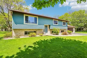4431 Meadowwood Cir, DeForest, WI 53532 - Photo 3