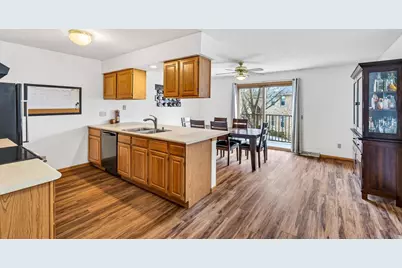 2107 Canterbury Road, Madison, WI 53711 - Photo 7