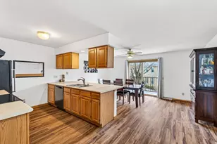 2107 Canterbury Rd, Madison, WI 53711 - Photo 7