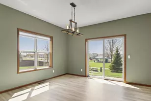 260 Goldenrod Dr, Sun Prairie, WI 53590 - Photo 11