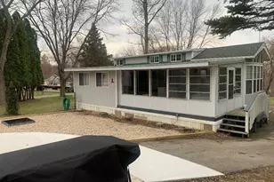 352 Skyline Dr, Edgerton, WI 53534 - Photo 3