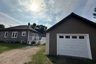 120 &amp 114 W Washington St, Poynette, WI 53955 - Photo 3