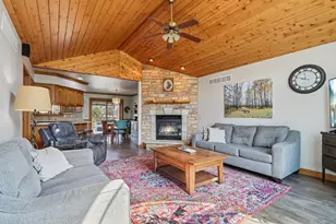 6156 Gwen Ln, Allenton, WI 53002 - Photo 7