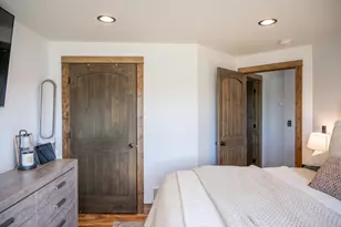 W5891 Beach Cottage Dr, New Lisbon, WI 53950 - Photo 17