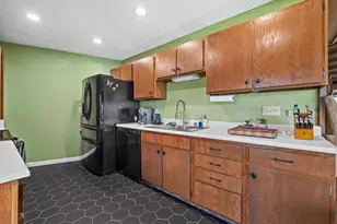 2607 Crestview Ct, Monroe, WI 53566 - Photo 11