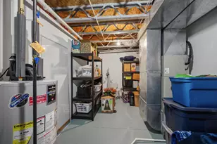 923 Chandler Ln, Sun Prairie, WI 53590 - Photo 17