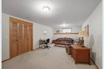 923 Chandler Lane, Sun Prairie, WI 53590 - Photo 15