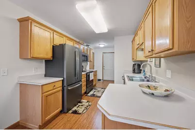 923 Chandler Lane, Sun Prairie, WI 53590 - Photo 7