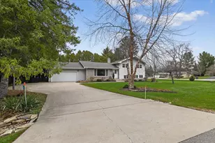 5576 Auchter Ln, Waunakee, WI 53597 - Photo 5