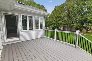 5576 Auchter Ln, Waunakee, WI 53597 - Photo 7