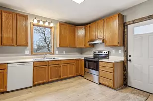 480 Cedar St, Platteville,  53808 - Photo 7