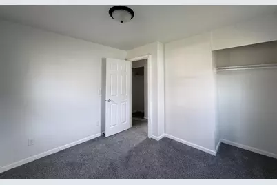 1860 Sun Valley Drive, Beloit, WI 53511 - Photo 17