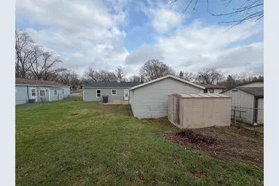 1860 Sun Valley Drive, Beloit, WI 53511 - Photo 5