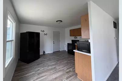 1860 Sun Valley Drive, Beloit, WI 53511 - Photo 9