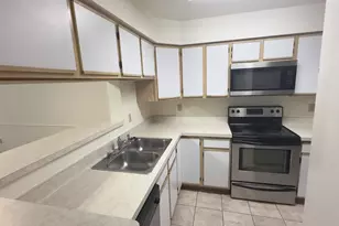 922 Harbor House Dr, Madison, WI 53719 - Photo 5