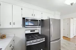 114 W Olin Ave, Madison, WI 53715 - Photo 5