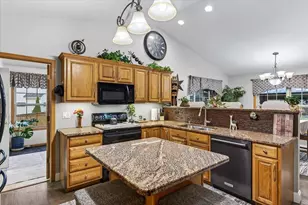 3215 Conservancy Estates Ln, Sun Prairie, WI 53590 - Photo 19