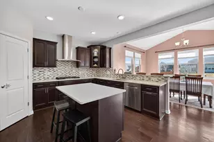 301 Hallmark Way, Sun Prairie, WI 53590 - Photo 3